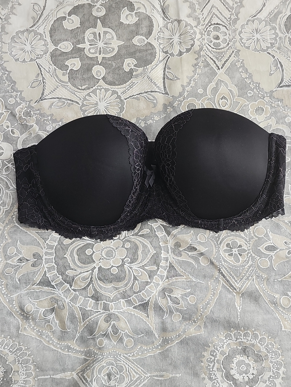 Victoria's Secret Dream Angels Black Strapless Lace-Trim Bandeau Bra